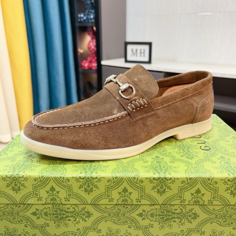G*u*i leather shoes